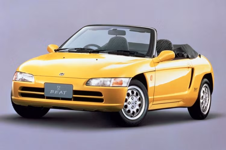 Đã có rất nhiều những mẫu xe JDM “đủ tuổi” để được đặt chân tới Mỹ như Nissan Skyline GT-R, Mitsubishi Lancer Evolution, Subaru WRX STI và Toyota Celica GT-Four,… và mẫu xe Honda Beat là một trong số đó.