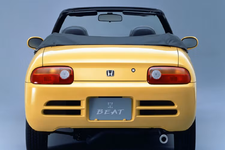 Tại Nhật Bản, những chiếc xe như Honda Beat thường được gọi là “keijidosha” tức là ôtô nhẹ. Những chiếc Keijidosha được phát minh trở lại vào năm 1949, trở thành những chiếc xe hợp pháp nhỏ nhất ở Nhật Bản nhằm việc thuận tiện trong việc lưu thông tại các đô thị sầm uất.
