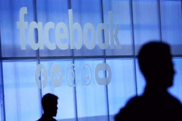 Facebook thue nha bao ky cuu de quan ly 'The Tin tuc'