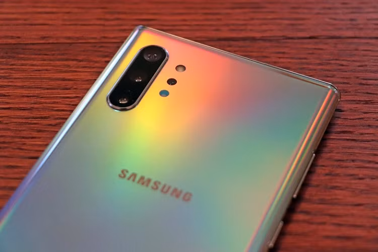 Samsung đang nghiên cứu một thiết kế smartphone siêu dị Samsung dang nghien cuu mot thiet ke smartphone sieu di