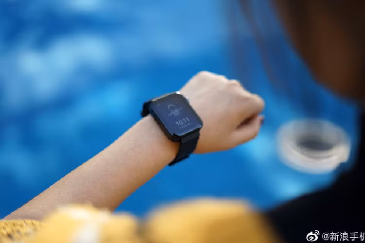 Cận cảnh Xiaomi Mi Watch: Bản sao giá rẻ của Apple Watch - Hình 9 Can canh Xiaomi Mi Watch: Ban sao gia re cua Apple Watch-Hinh-9
