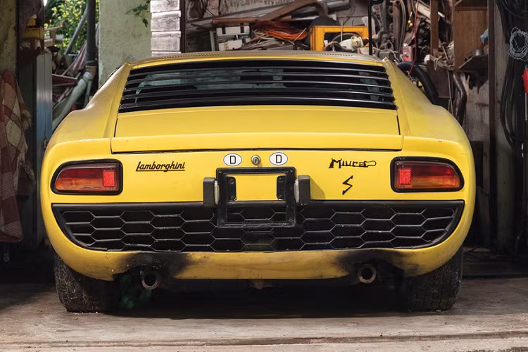 Hans-Peter Weber giữ chiếc xe Italy Lamborghini Miura hàng hiếm này tới năm 2015 rồi qua đời. Sau đó, xe được đưa tới nhà kho của một người bạn ở khu rừng Black Forest (Đức), rồi nằm tại đó cho tới ngày nay.