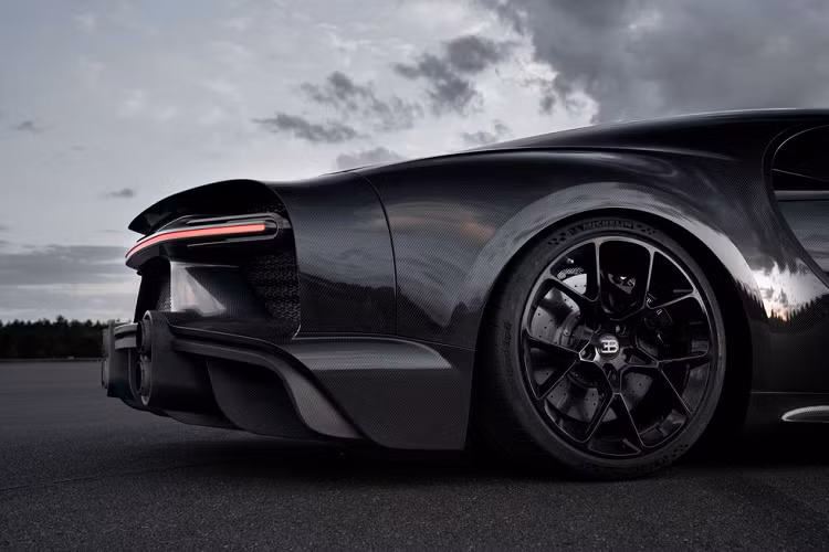 Phát biểu về kỷ lục này, CEO của Bugatti, ông Stephan Winkelmann cho biết: “Đó là một kỷ lục tuyệt vời!