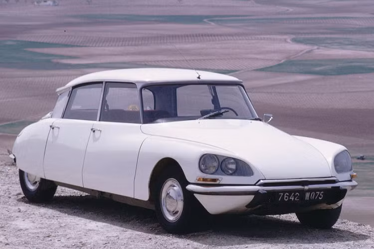 Xe Citroen DS21.