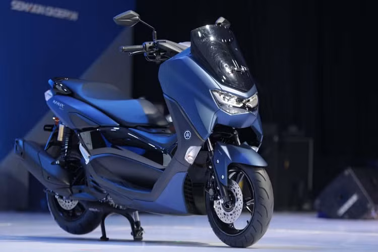 Khi so sánh với phiên bản trước, NMax 2020 sở hữu những thay đổi đáng kể, đặc biệt là về các trang bị vận hành. Mẫu xe này sẽ sớm tới tay người tiêu dùng Indonesia trong đầu năm 2020 với mức giá chưa được tiết lộ.