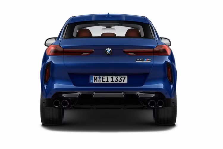 Về truyền động, BMW X5 M Competition mới và X6 M Competition mới đều dùng chung khối động cơ tăng áp kép MPower V8 4.4L sản sinh công suất 617 mã lực và mô-men xoắn cực đại 750Nm, đi kèm hộp số tự động 8 cấp M Steptronic, hệ dẫn động bốn bánh toàn thời gian và bộ vi sai chống trượt chủ động Active M Differential.