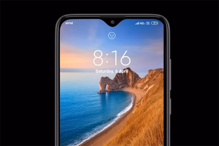 Xiaomi Redmi 8 mới được trang bị màn hình giọt nước kích thước 6,22 inch, độ phân giải 720 x 1.520 pixel.