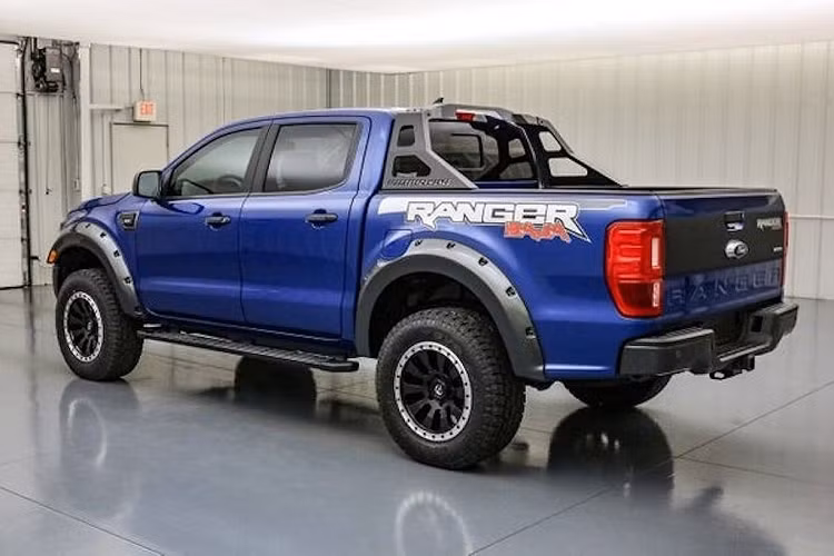 Tuy nhiên tại "quê nhà" Mỹ, Ford đã quyết định không bán Raptor dù đã phân phối Ranger thường. Theo hãng xe ôtô Ford, Ranger Raptor "không phù hợp lắm với khách hàng Mỹ" và chi phí để phát triển riêng một phiên bản dành cho thị trường này quá cao.