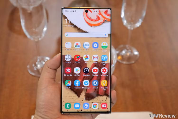 ”So găng” Galaxy Note 10+ và iphone 11 Pro max - Hình 3 ”So gang” Galaxy Note 10+ va iphone 11 Pro max-Hinh-3