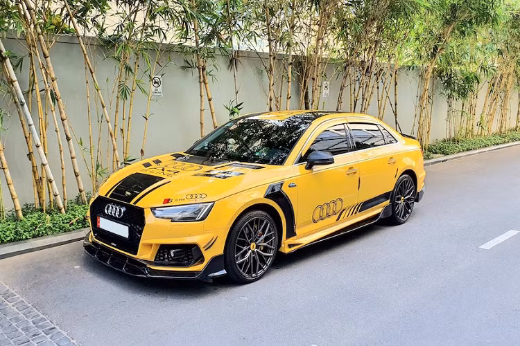 So với các đối thủ như Mercedes hay BMW, số lượng xe sang Audi tại Việt Nam ít hơn hẳn. Mặc dù vậy, cộng đồng chơi Audi tại Việt Nam vẫn rất đông đảo và đặc biệt là nhiều người đam mê độ chế xe.