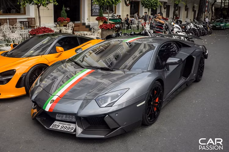 Tại thị trường Việt Nam, gói độ Novitec Torado cũng được một thành viên CarPassion tại Hà Nội lựa chọn để nâng cấp cho chiếc siêu xe Lamborghini Aventador Roadster của mình, bên cạnh đó là hàng loạt những chi tiết độ hàng hiệu như bộ mâm Anrky màu vàng đồng cùng hệ thống ống xả Frequency Intelligent Exhaust phiên bản giới hạn.