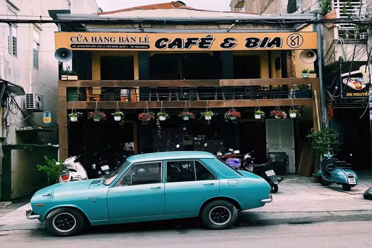 Theo thông tin rao bán, chiếc Datsun Sunny 1000 hàng hiếm này hiện đang còn hoạt động ổn định, đáng chú ya là nó cũng mới được chủ nhân đại tu tổng thể gồm: dàn đồng, sơn, gầm, động cơ và cả nội thất...
