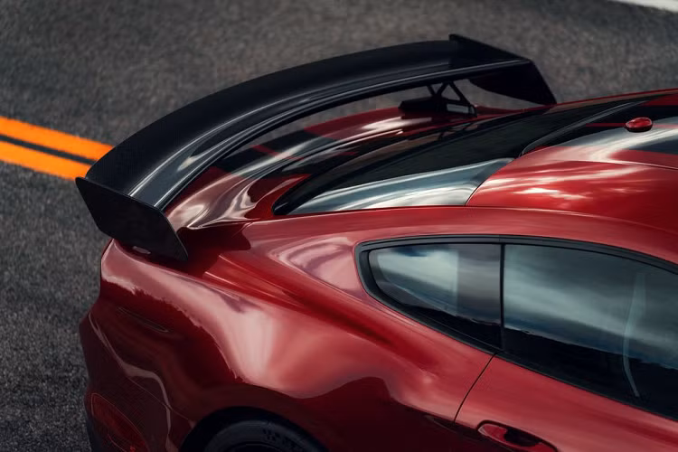 Trong khi đó, C8 Corvette cũng chỉ dự kiến với mức giá bán loanh quanh 150,000 AUD (2.4 tỷ đồng). Nhưng trên hết, Mustang Motorsport vẫn khá tự tin vào sức hút đặc biệt của chiếc GT500 với các tin đồ mê xe cơ bắp tại Úc.