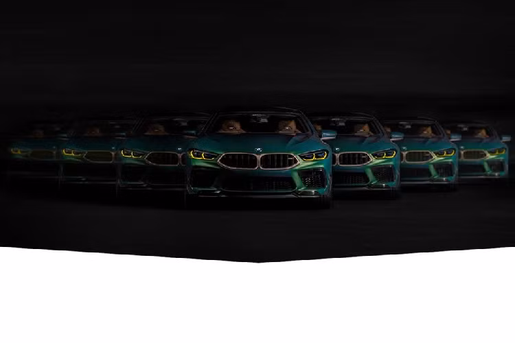 Về bản chất, BMW 8 Series Gran Coupe mới hay 840i vốn đã là một mẫu xe đắt tiền mang thương hiệu BMW với giá bán từ 84.900 USD (1,97 tỷ đồng). Tuy nhiên, sự xa hoa “tốn kém” này còn lên tới 143.000 USD (3,3 tỷ đồng) khi khách hàng muốn sở hữu biến thể M8 Competition Gran Coupe hiệu suất cao. Chưa hết, những mẫu First Edition dự kiến sẽ còn “móc túi” người mua nhiều tiền hơn với số lượng giới hạn chỉ 400 chiếc trên toàn cầu.