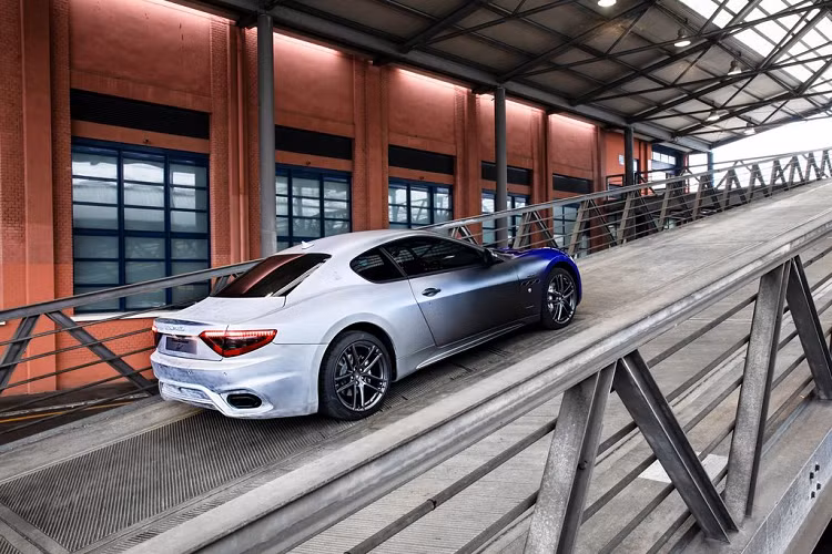 Ngoài lớp sơn 3 màu độc đáo, GranTurismo Zeda sẽ không đón nhận bất cứ sự thay đổi nào về thiết kế tổng thể so với các mẫu GranTurismo thông thường