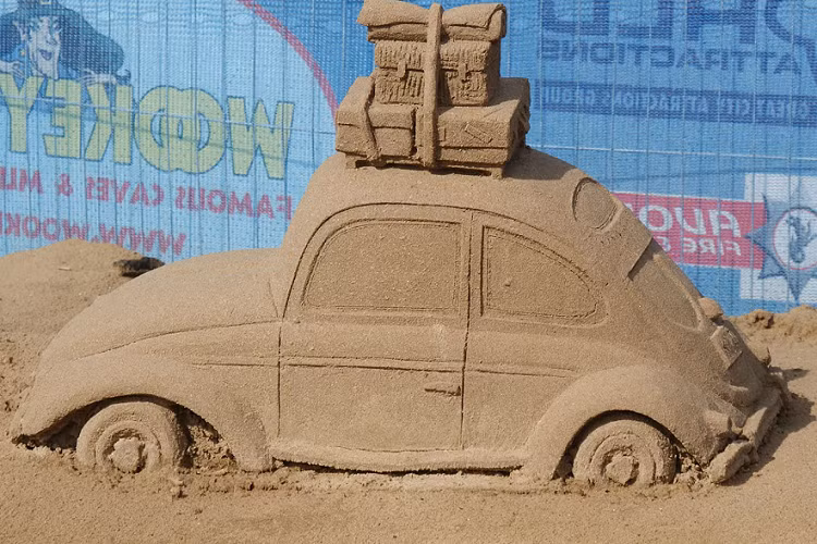 Mẫu xe ôtô bằng cát VW Beetle vô cùng ấn tượng và độc đáo.