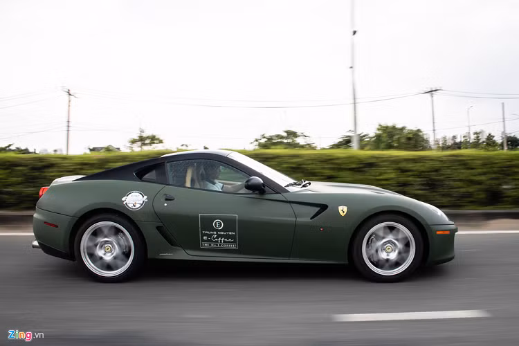 Tại Mỹ, Ferrari 599 mới có giá khoảng 260.000 USD. Đối thủ chính của dòng xe này là Lamborghini Mucielago LP640. 