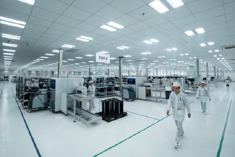 Vingroup khởi công nhà máy sản xuất smartphone tại Hà Nội Vingroup khoi cong nha may san xuat smartphone tai Ha Noi