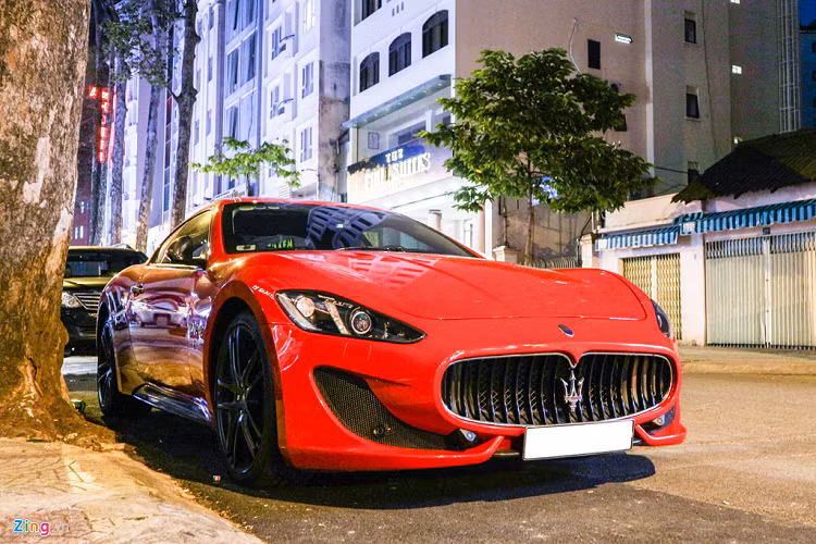 Giá xe Maserati GranTurismo Sport đang được phân phối chính hãng với mức trên dưới 10 tỷ đồng. Tại Mỹ, siêu xe này có giá 134.000 USD. 