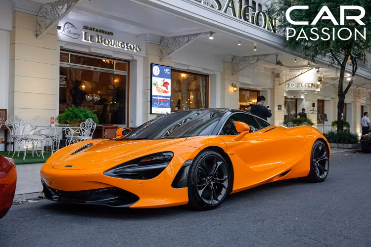 Khối động cơ mà McLaren 720S sử dụng có tên M840T là động cơ V8 tăng áp kép, có dung tích 4.0L, có khả năng sản sinh lượng công suất tối đa 710 mã lực nhờ đạt mô men xoắn cực đại 770 Nm.