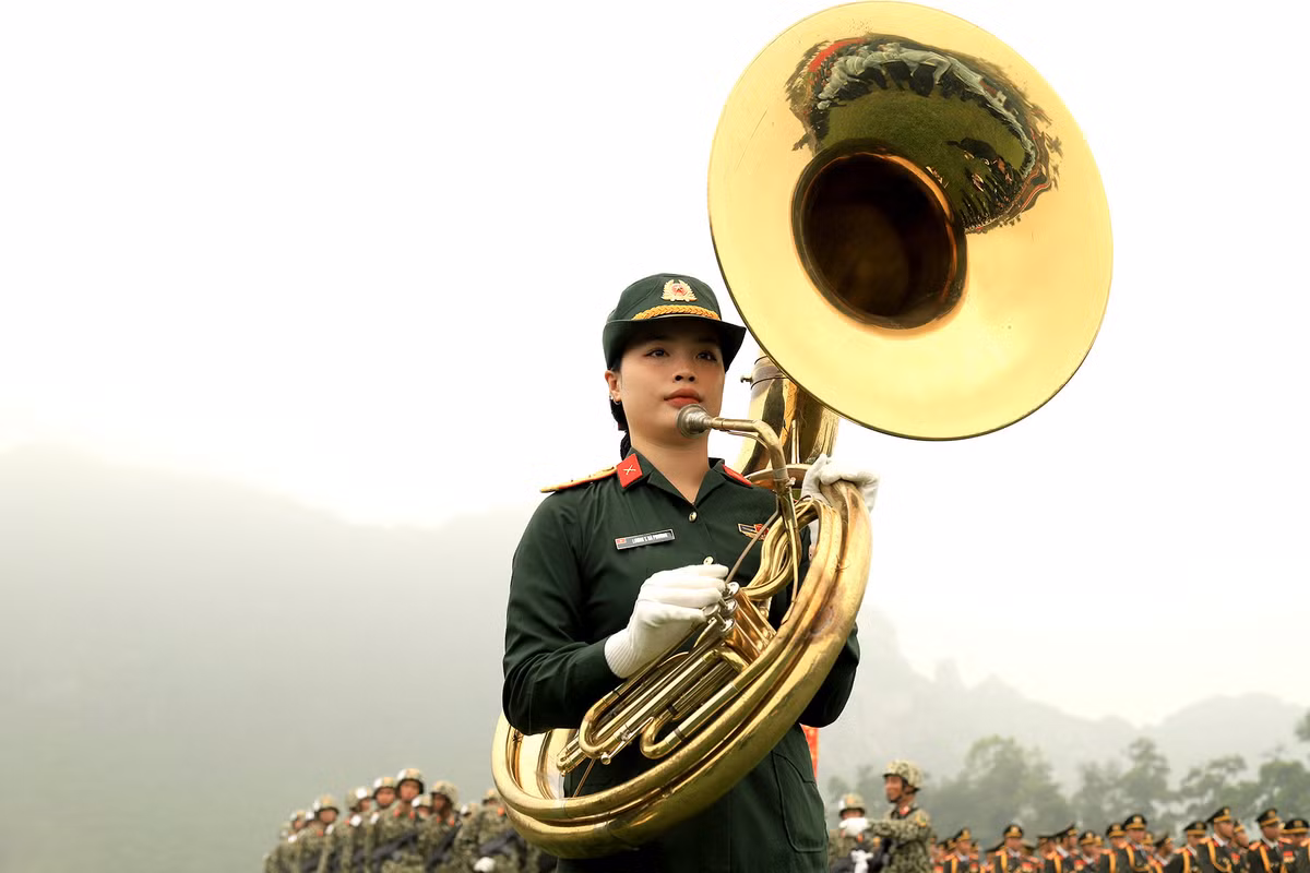 Những điều thú vị của khối nữ Quân nhạc lần đầu tham gia diễu binh - Hình 4 Nhung dieu thu vi cua khoi nu Quan nhac lan dau tham gia dieu binh-Hinh-4