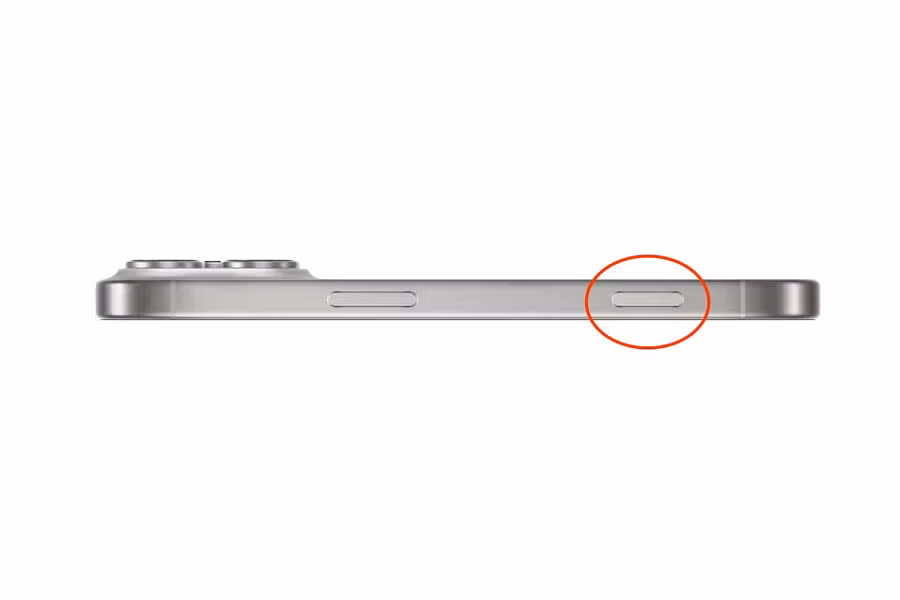 Tất cả các mẫu iPhone 16 sẽ được trang bị một nút chụp ảnh mới, gọi là "Capture Button", giúp người dùng dễ dàng chụp ảnh và quay video khi cầm iPhone ngang. Nút này được thiết kế cơ học để hỗ trợ các mức độ nhấn khác nhau, tạo ra trải nghiệm tương tự như khi sử dụng máy ảnh.