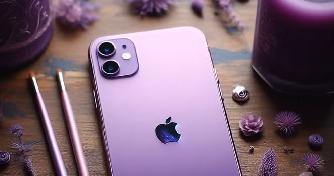 Một số hình ảnh rò rỉ gần đây trên mạng xã hội cho thấy iPhone 16 có thiết kế ấn tượng với màu sắc chủ đạo của iPhone 16 là màu tím đẹp lịm tim, mang lại vẻ trẻ trung và thời thượng.