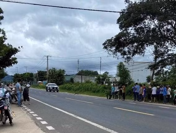 Kon Tum: 2 nhóm hỗn chiến khiến 1 người chết, 2 người bị thương Kon Tum: 2 nhom hon chien khien 1 nguoi chet, 2 nguoi bi thuong