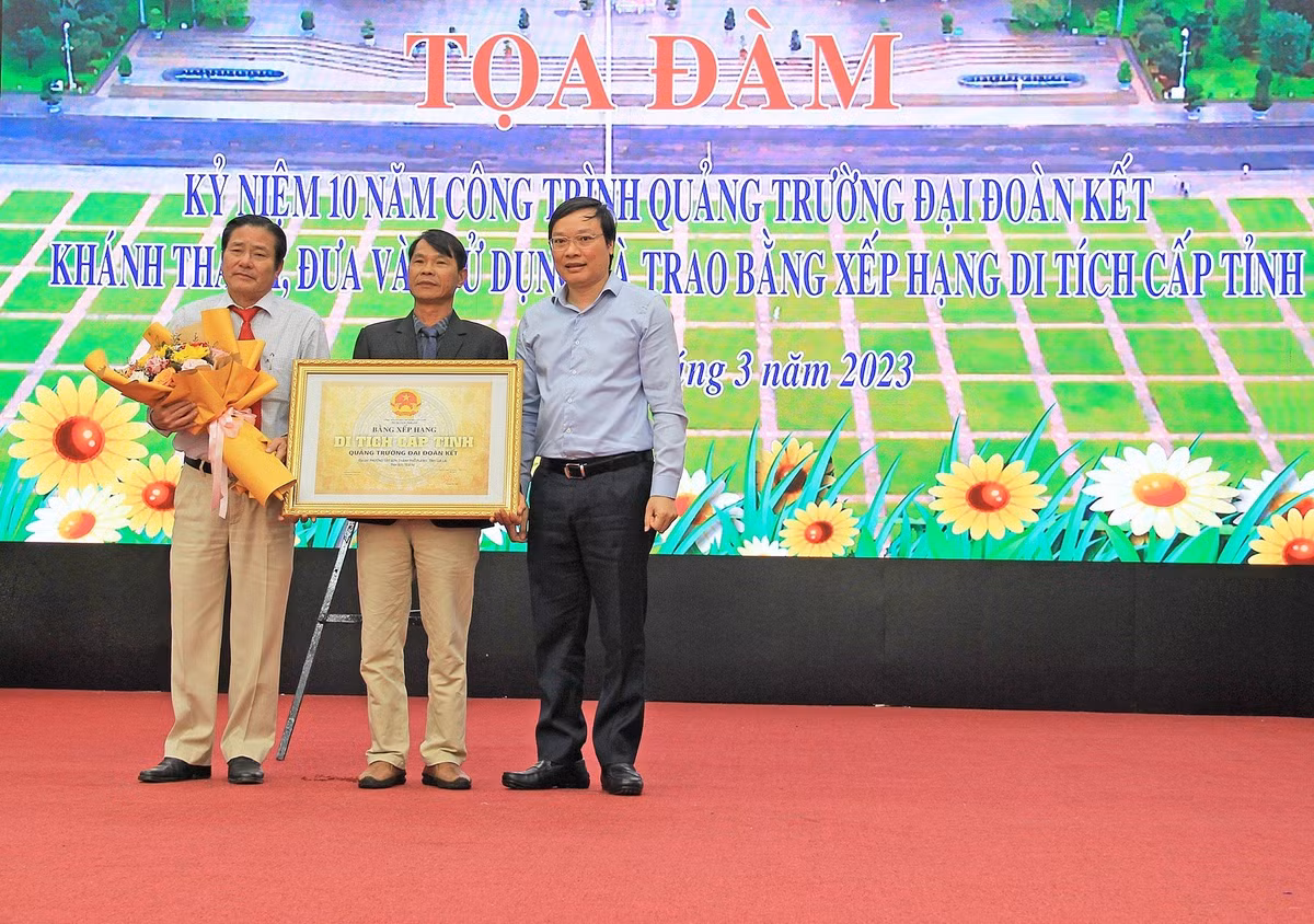 Gia Lai: Quảng trường Đại đoàn kết được xếp hạng Di tích cấp tỉnh Gia Lai: Quang truong Dai doan ket duoc xep hang Di tich cap tinh