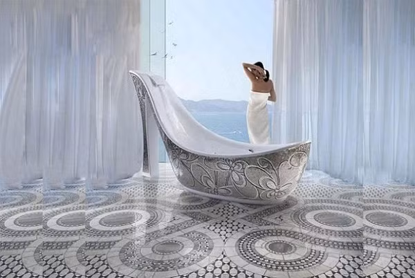 Mẫu bồn tắm hình chiếc giày dành cho các quý cô sành điệu.