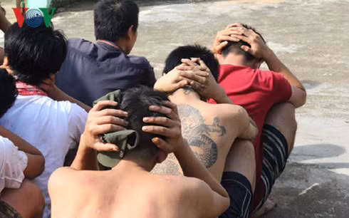 Bat khan cap 20 doi tuong gay roi tai Trung tam cai nghien o Dong Nai