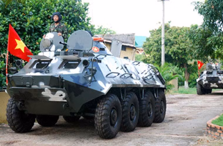 Xe thiết giáp chở quân BTR-60PB do Liên Xô do ông V.A. Dedkov thiết kế, được nhà máy Gorkovsky sản xuất từ năm 1966. Đây là biến thể rất phổ biến của dòng xe thiết giáp huyền thoại BTR-60 được thiết kế từ năm 1955. Có hơn 26.000 chiếc BTR-60 được sản xuất ở Liên Xô và Romania, xuất khẩu tới hàng chục quốc gia (gồm cả Việt Nam). Hiện nay, xe thiết giáp BTR-60 được biên chế cho các đơn vị tăng – thiết giáp lục quân và hải quân Việt Nam.