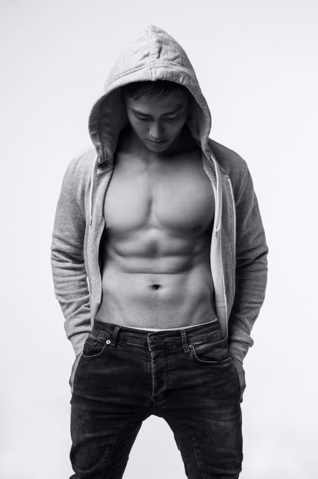 Tuy nhiên Thái Bá Nam vẫn chưa lên tiếng, tiết lộ thêm bất cứ thông tin nào xoay quanh "nghi án" này. Chàng CSGT muốn tập trung vào công việc, hoàn thành tốt nhiệm vụ và không muốn bản thân vướng phải những rắc rối không cần thiết.