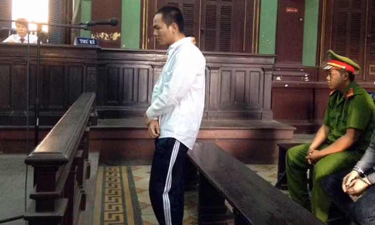 Ban giám đốc Công an TP HCM đã nhanh chóng vào cuộc điều tra và bắt được hung thủ là Đặng Hùng Phương (30 tuổi, quê tỉnh Vĩnh Long) và nạn nhân được xác định là cha ruột của hung thủ. Theo đó chỉ vì mâu thuẫn gia đình, Phương đã ra tay sát hại cha tại nhà ở tỉnh Vĩnh Long, sau đó nghịch tử giấu xác cha vào một cái giỏ lớn rồi thuê xe ôm chở mình và giỏ xách từ Vĩnh Long lên TP.HCM phi tang. Với tội ác tày trời của hung thủ, Tòa phúc thẩm TAND Tối cao tại TPHCM đã bác đơn kháng cáo xin giảm nhẹ hình phạt của bị cáo mức án tù chung thân về tội "giết người".