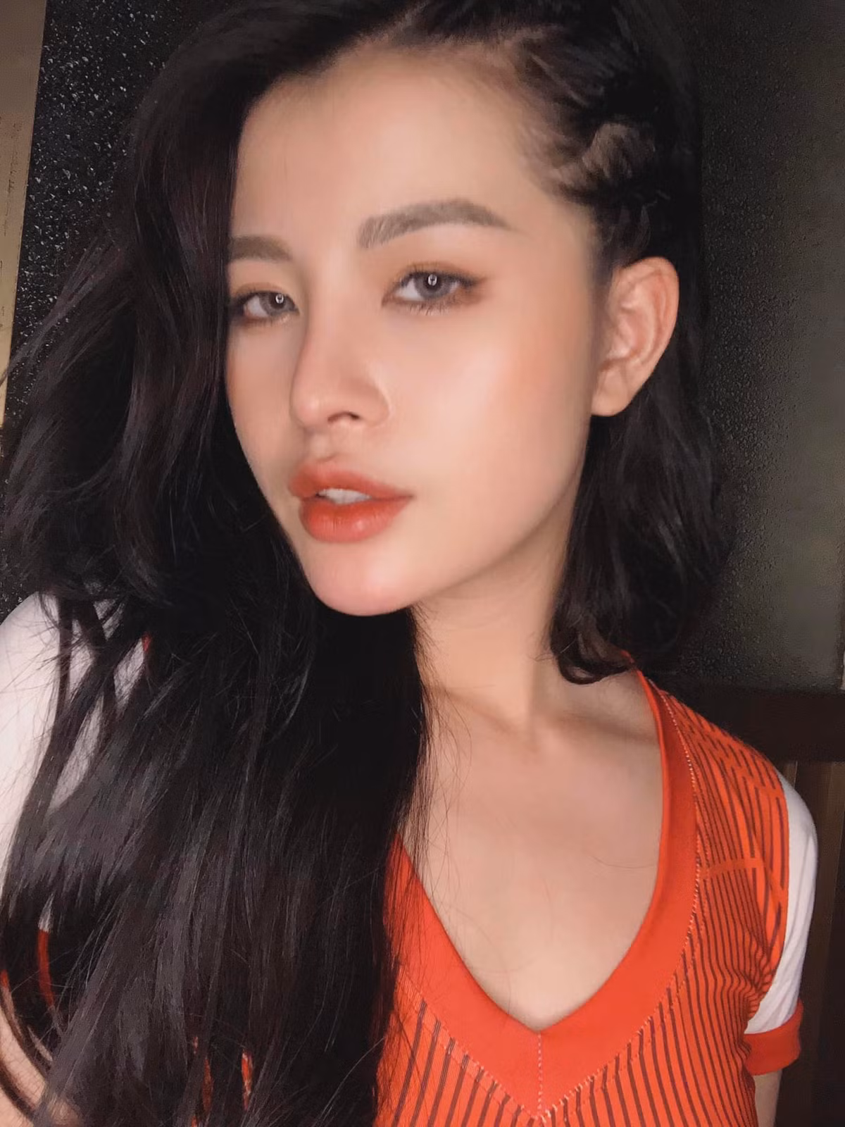Mặc dù tuổi trẻ nhưng hot girl Nóng cùng World Cup này cũng đã rất thành công trong cuộc sống.