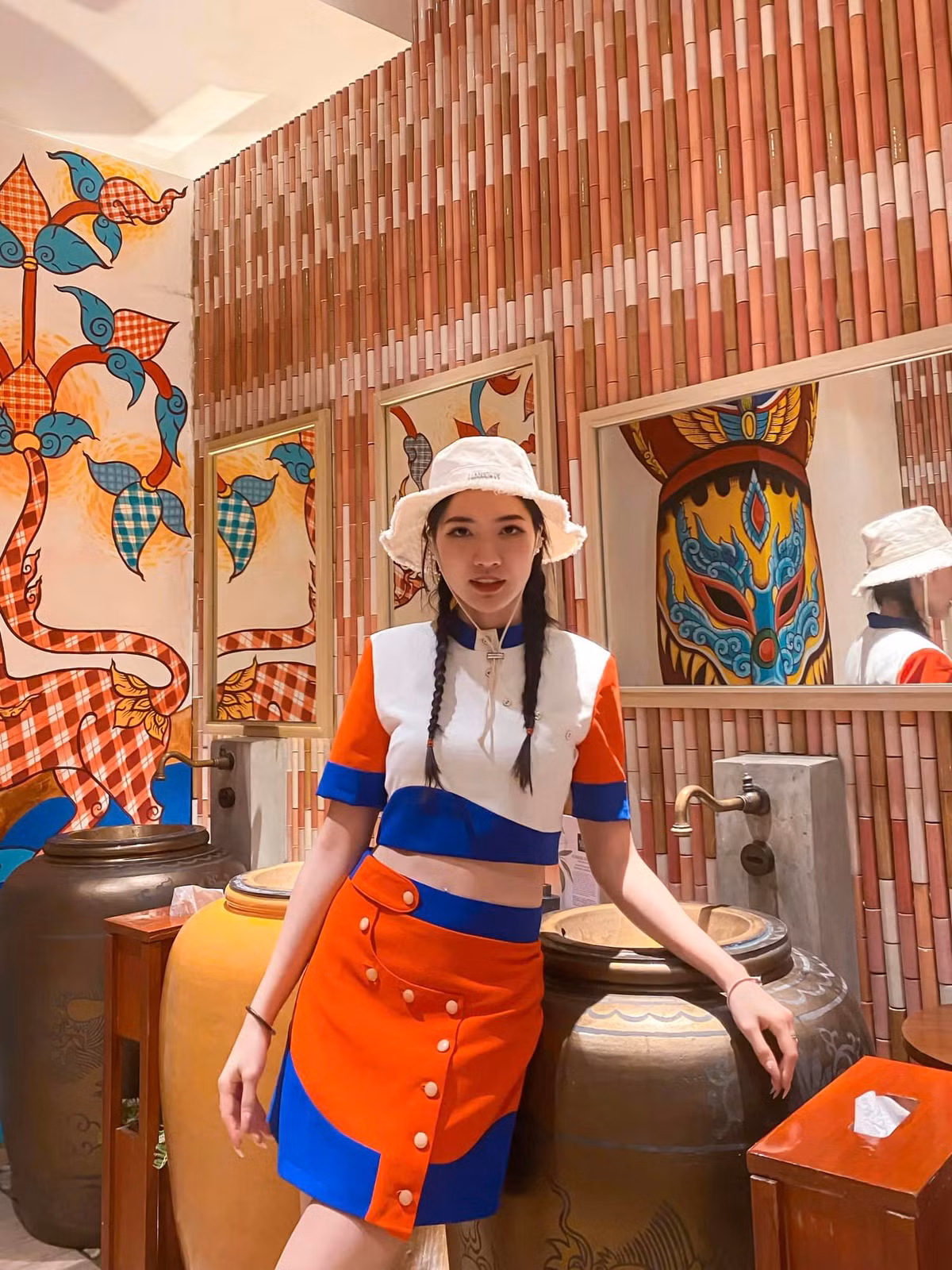 Cô nàng "hot girl" mạng xã hội từng tham gia nhiều cuộc thi sắc đẹp và nghệ thuật.