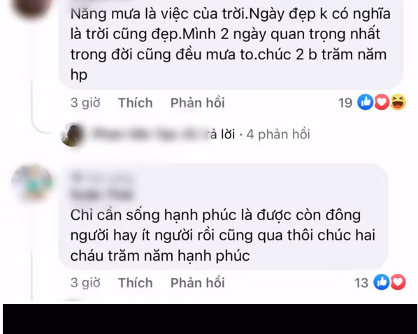 Nhìn khung cảnh đám cưới mùa lũ, cũng là ngày trọng đại của cuộc đời mình đìu hiu, lác đác vài ba người khiến đôi trẻ không khỏi buồn tủi.