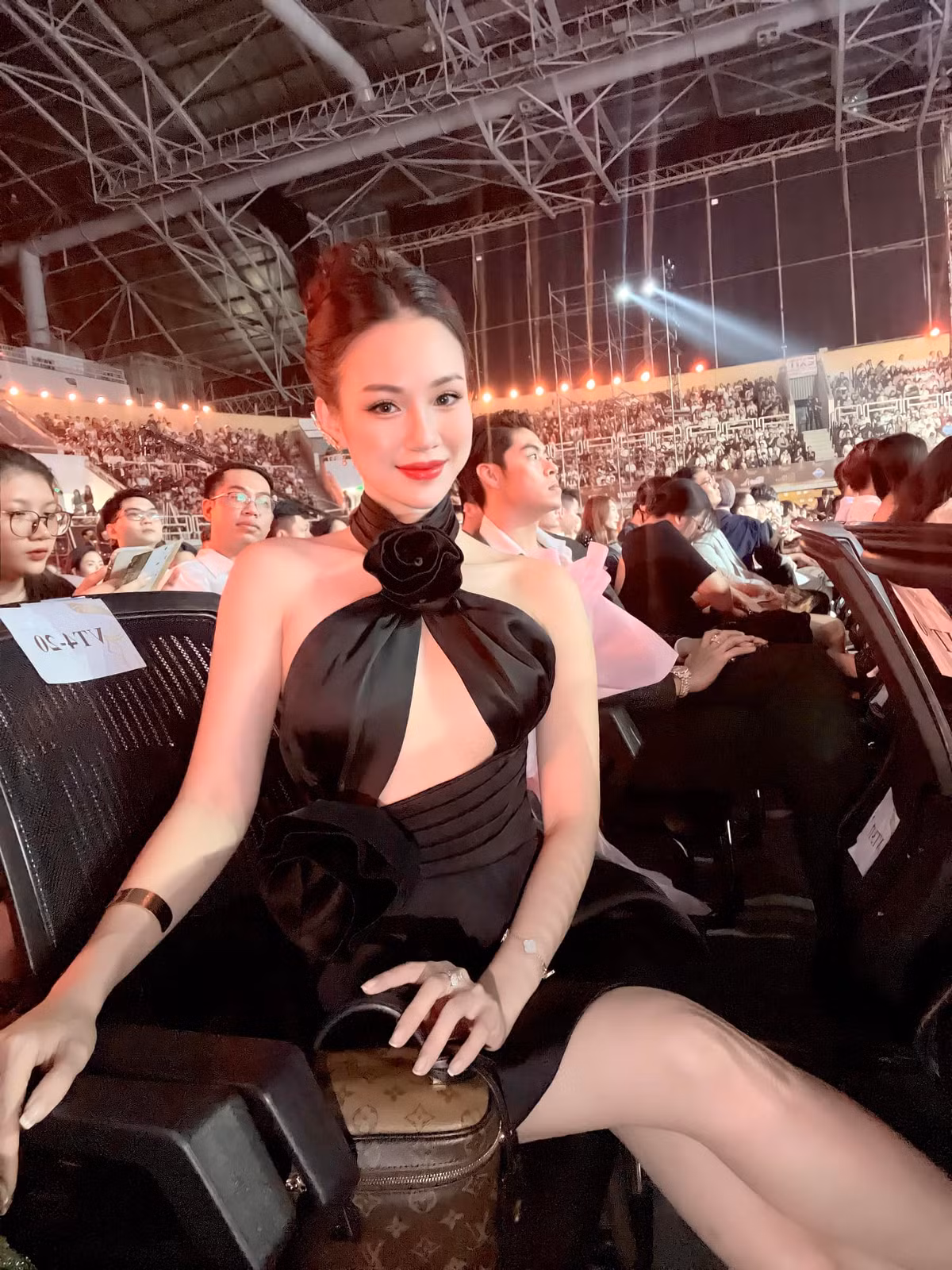 Ngọc Mai không bó buộc bản thân vào một style nhất định mà luôn thay đổi để làm mới hình ảnh của mình. Ảnh: FBNV