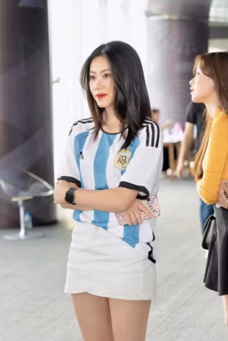 Hot girl Nóng cùng World Cup 2022 này sinh năm 2002 tại Phú Thọ. Cô đang là mẫu ảnh tự do tại Hà Nội.