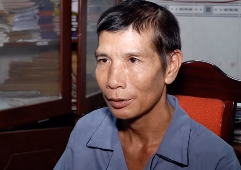  Bắt giữ đối tượng giả dạng ăn xin để trốn truy nã: Tối 9/6, anh H. ngồi nhậu cùng hai người bạn tại phố đi bộ thuộc phường Mỹ Long, TP Long Xuyên, tỉnh An Giang thì Dương bất ngờ đi đến, cầm cây kim loại tròn (đầu dẹp, dài 15cm) đâm trúng vùng cổ của anh H. khiến nạn nhân trọng thương. Dương được Công an phường Mỹ Long lập hồ đưa vào Trung tâm Bảo trợ xã hội tỉnh An Giang. Ngày 16/9, Dương bỏ trốn. Cơ quan CSĐT Công an TP Long Xuyên đã khởi tố bị can, ra Quyết định truy nã đối với Dương. Sao khi bỏ trốn khỏi Trung tâm bảo trợ xã hội, đối tượng đã đi ăn xin, hòng qua mắt lực lượng Công an thì bị bắt giữ. 