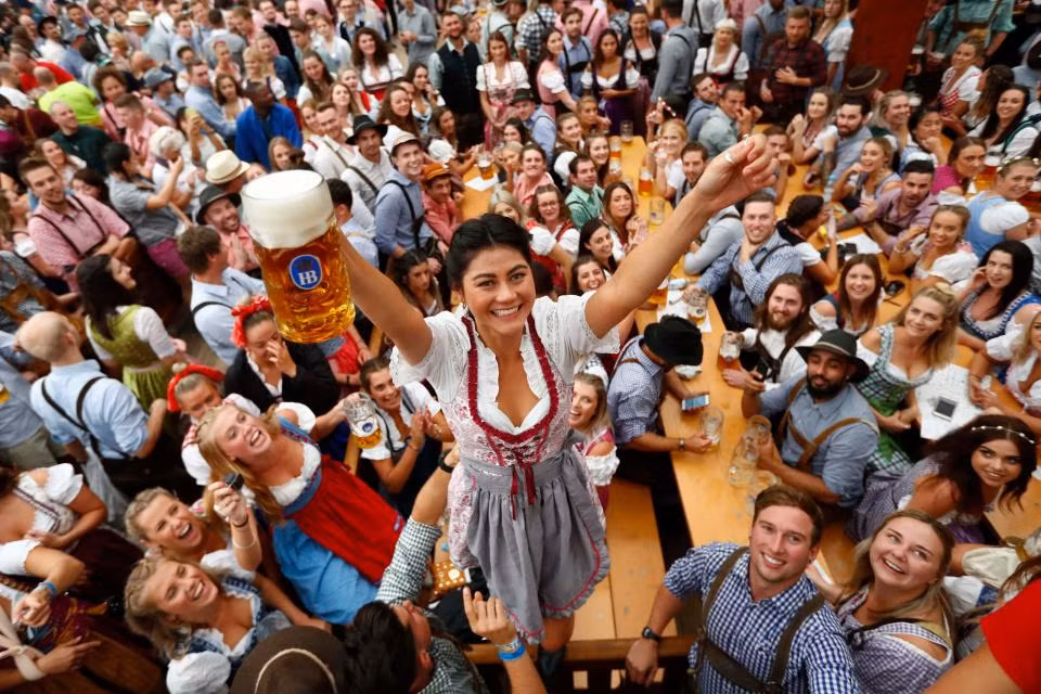 Choang ngop le hoi bia lon nhat the gioi Oktoberfest tai Duc-Hinh-5