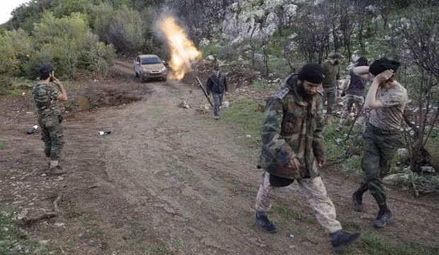 Khung bo HTS tan sat Quan doi Syria tai Bac Latakia