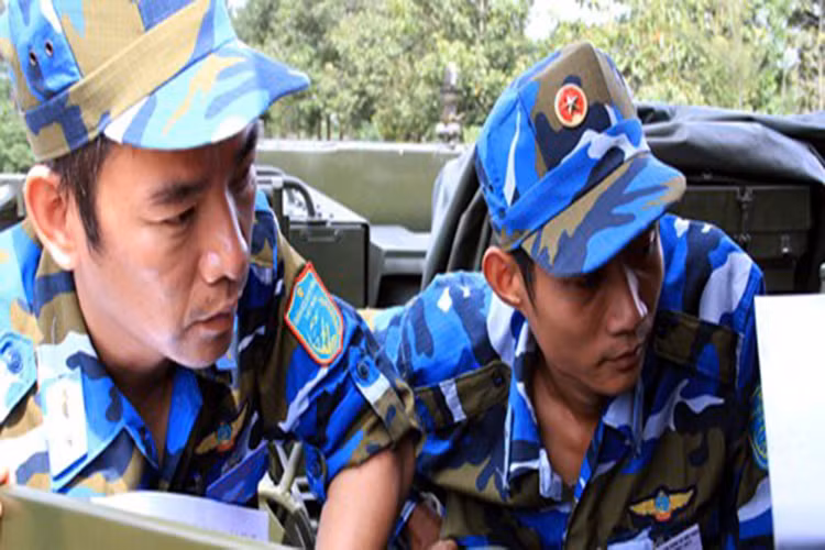 Tập trung cao độ trong công tác kiểm tra kỹ thuật.