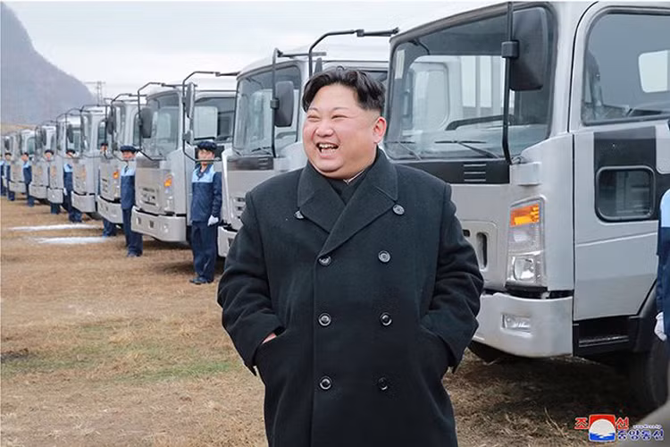 Nụ cười rạng rỡ của Nhà lãnh đạo Triều Tiên Kim Jong-un.