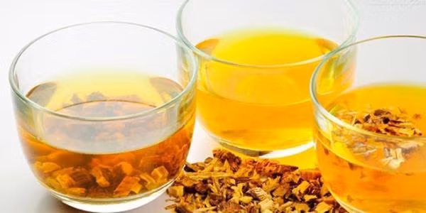 Trà giảm cân: Thông thường các trà này dùng để ức chế cơn thèm ăn, đẩy mạnh quá trình trao đổi chất, lợi tiểu, giảm sự hấp thu carbohydrate và chất béo của cơ thể. Ảnh: qdjimo.