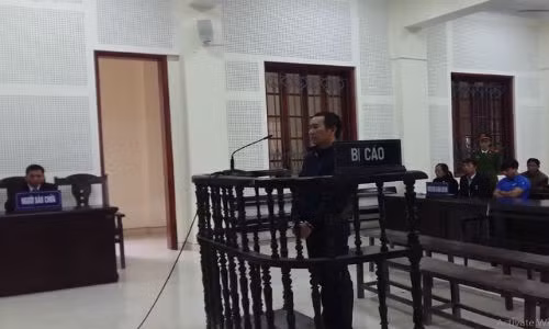 Xồng Bá Tênh tại phiên xét xử.