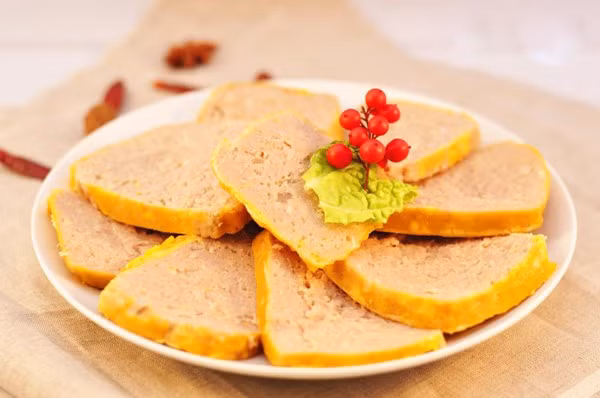 Khi làm pate tại nhà, các bà nội trợ thường gặp vấn đề là pate bị cứng, không mềm xốp như ngoài hàng.