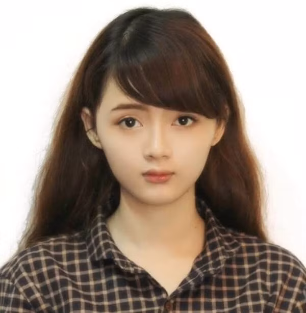 Cô nàng có gương mặt được ví như búp bê ngày ấy hiện vẫn chưa hết "hot". Ngoài công việc hiện tại, cô vẫn dành thời gian để làm người mẫu ảnh, tham gia diễn xuất và nhận được nhiều tình cảm của mọi người.
