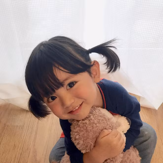 Được biết, cậu bé dễ thương có tên là Ayato. Mẹ bé vẫn thường chụp những bức ảnh siêu đáng yêu về con mình là đăng tải lên Instagram.