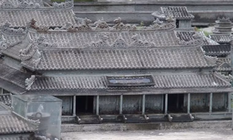 Điện Cần Chánh (nơi Vua làm việc).